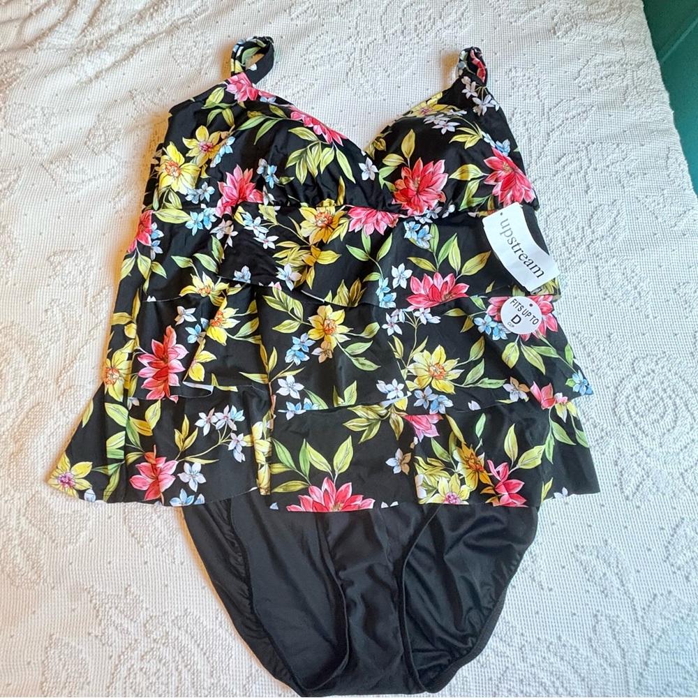 Upstream Women's Plus Size 24 W Bathing Suit One Piece Floral NWT E